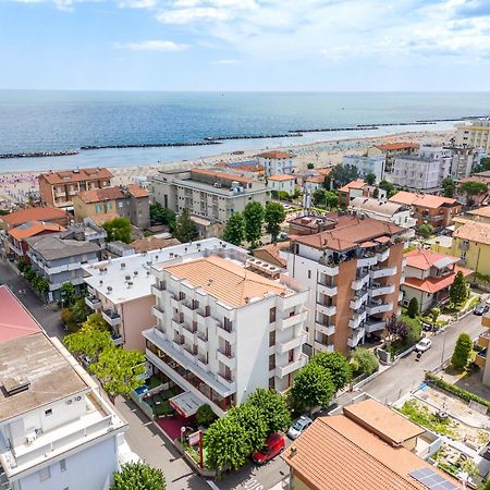 Hotel Nobel Rimini Exterior foto
