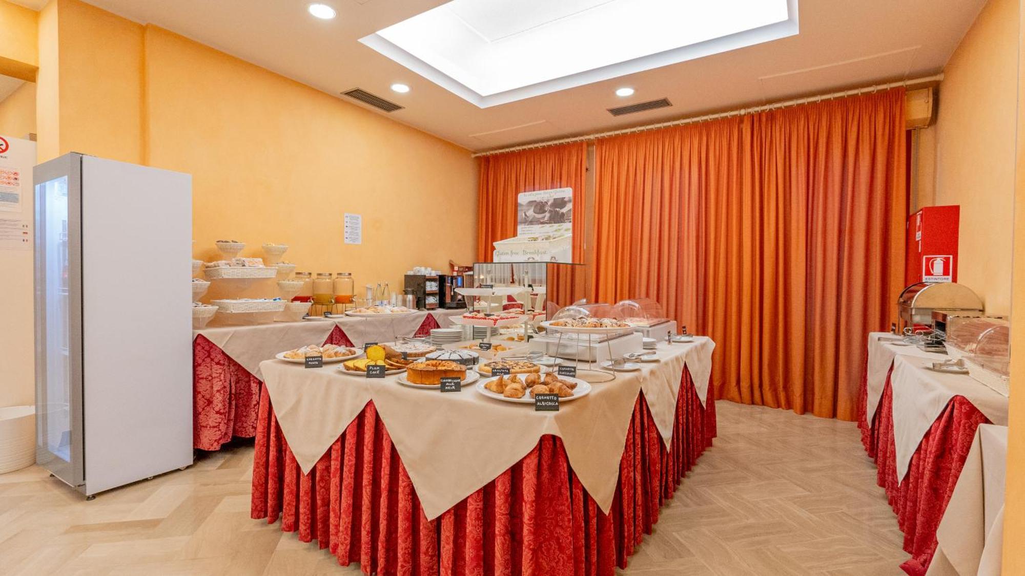 Hotel Nobel Rimini Exterior foto