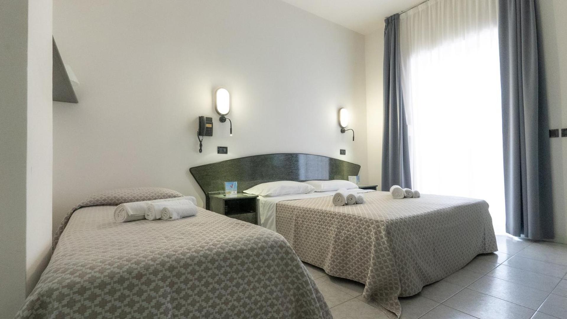 Hotel Nobel Rimini Exterior foto